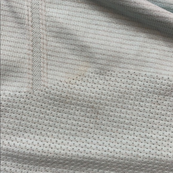Lululemon long sleeve tech baseball workout top​ - Picture 5 of 6